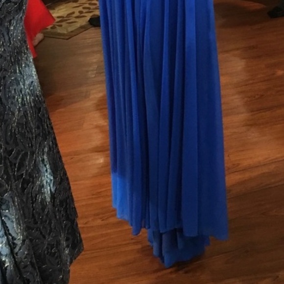 De’amore Boutique Tiffany Grad Dress (Originally Strapless) - Picture 3 of 8